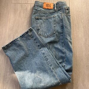 BDG urban outfitters baggy fit worn in jeans
Size 29/30  relaxed fit tapered leg